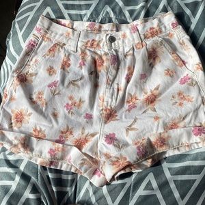 American Eagle Flower Patterned Shorts